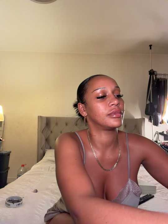 gia-monroexx cam recording