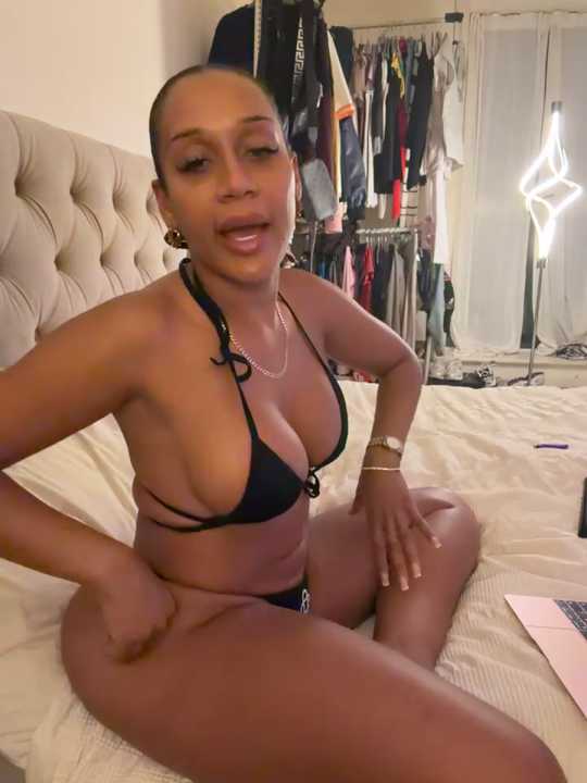 gia-monroexx cam recording
