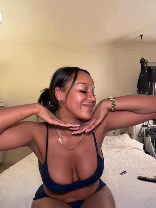 gia-monroexx cam recording