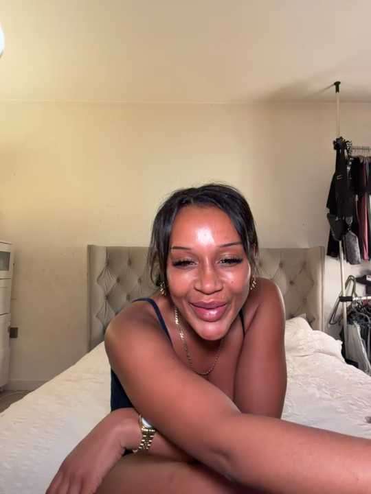 gia-monroexx cam recording