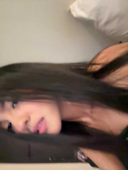 honey__doll_ cam recording