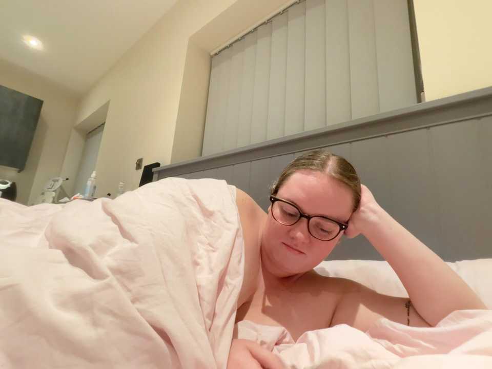 honeyyy24 Stripchat recording – Oct 19, 2026