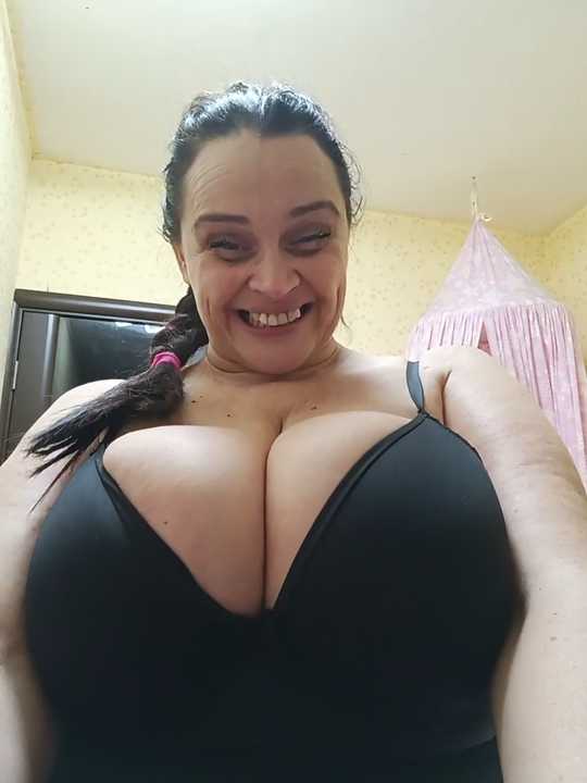 hugebobbs cam recording