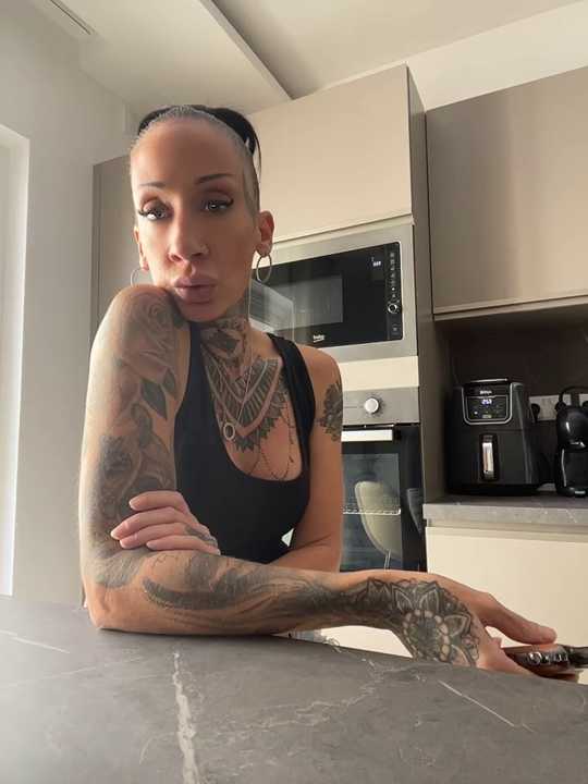 inked_up_jade cam recording