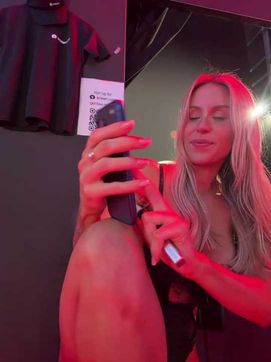 jasminesummer Stripchat recording – Oct 24, 2026