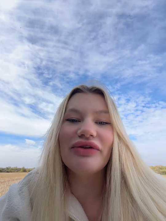 justmilaa cam recording