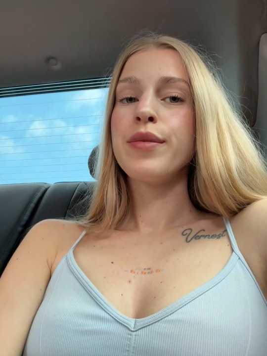 kira_mia