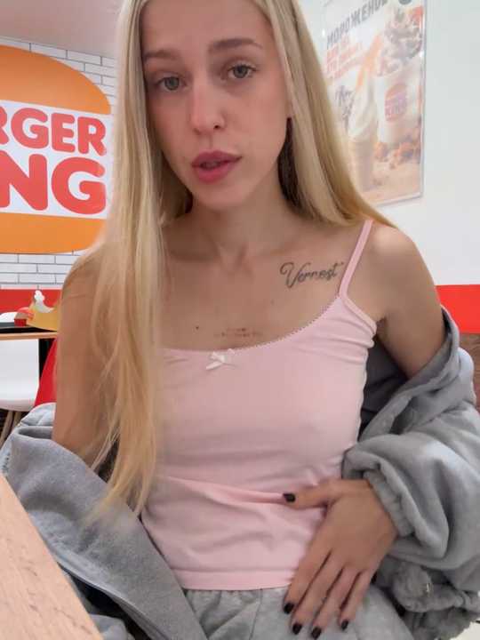 kira_mia Stripchat recording – Oct 23, 2026