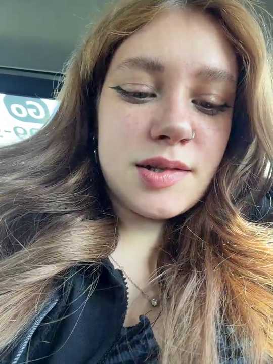 lucy-joy Stripchat recording – Oct 27, 2026