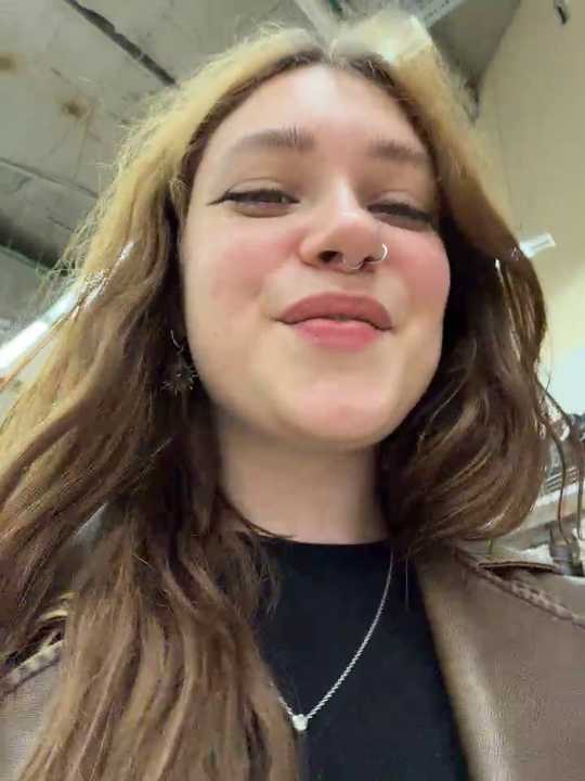 lucy-joy Stripchat recording – Oct 14, 2026