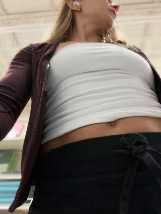 lunagirl13 Stripchat recording – Oct 10, 2026