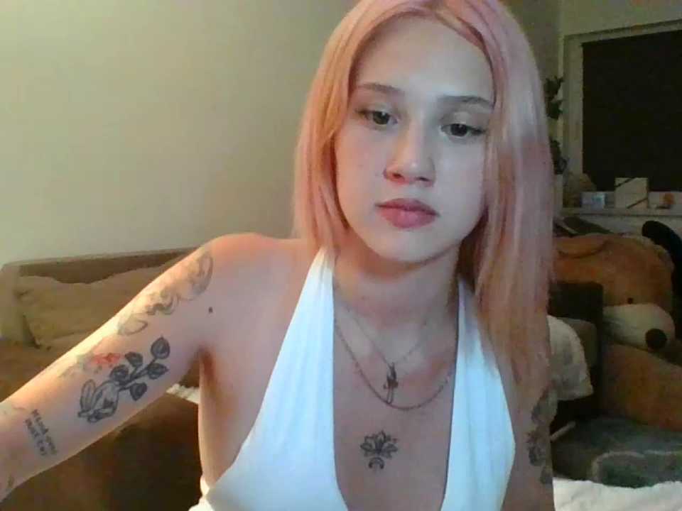 lynaDivine