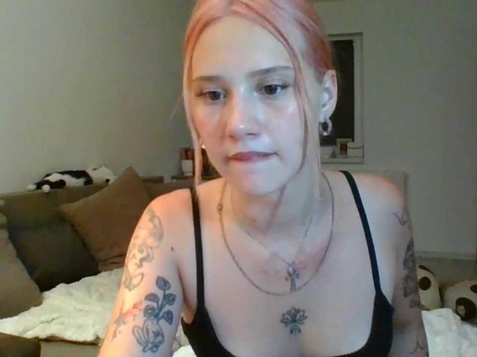lynaDivine