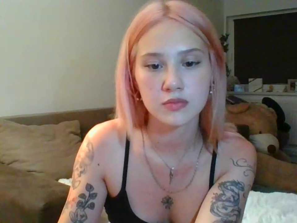 lynaDivine cam recording
