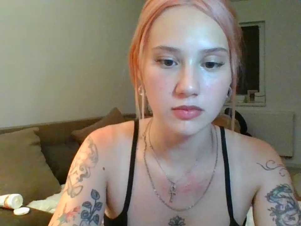 lynaDivine cam recording
