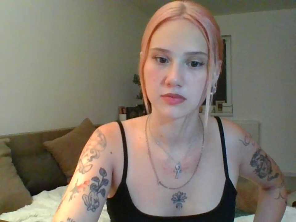 lynaDivine