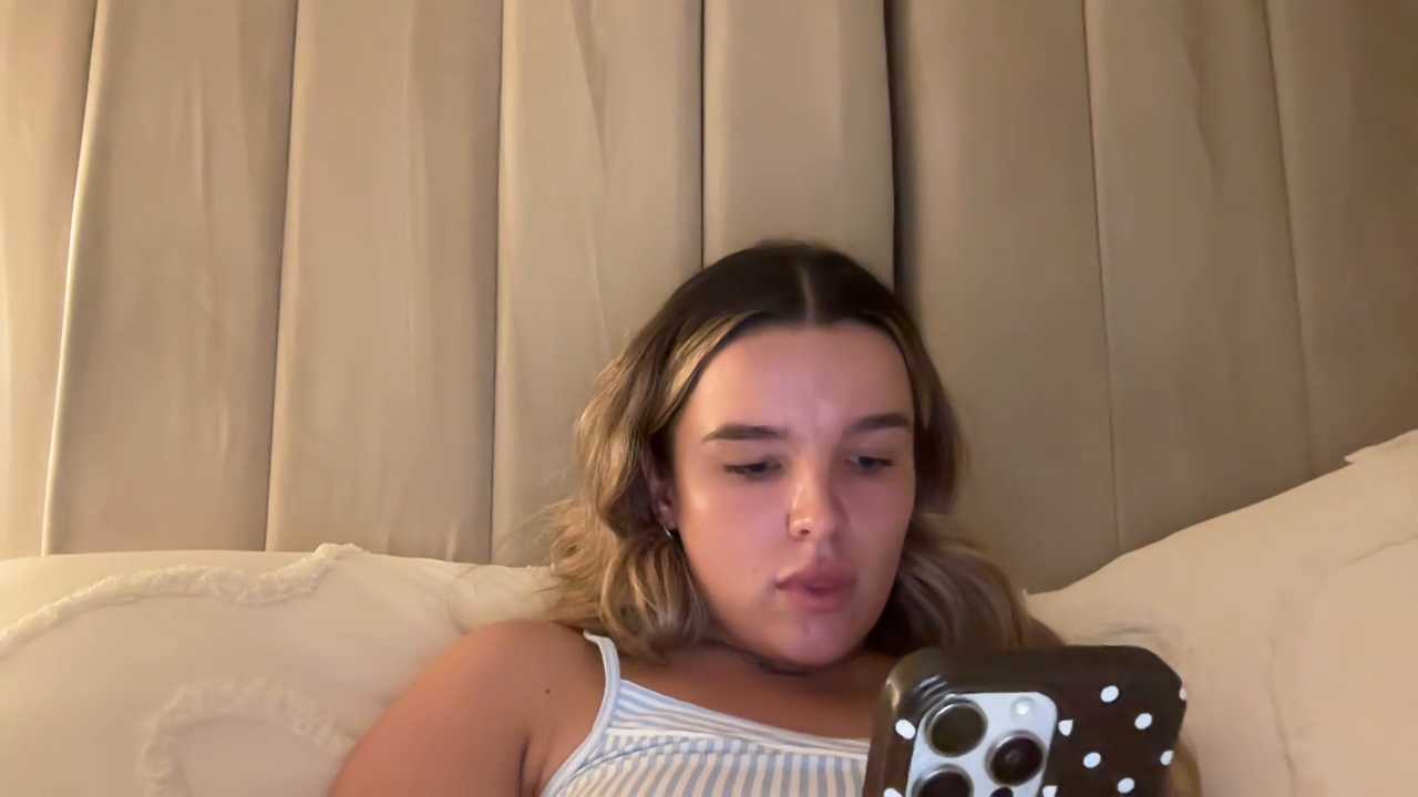 maisiesmithx cam recording