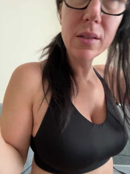 mayaamehecske2 Stripchat recording – Oct 24, 2026