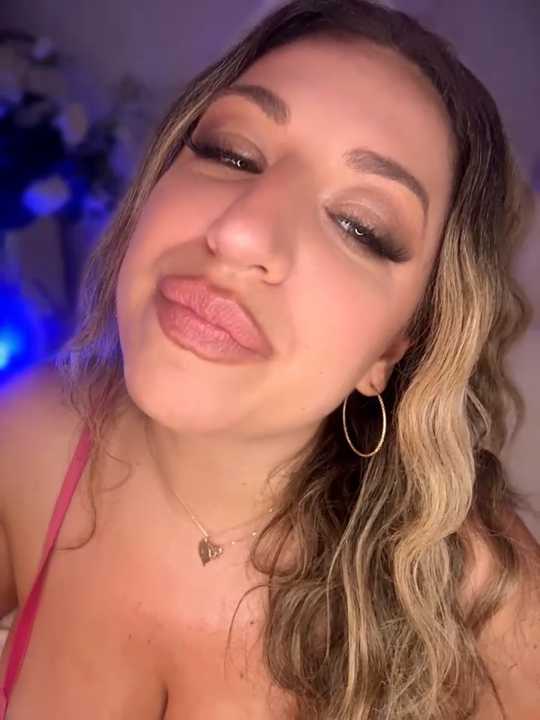 miamellycious cam recording