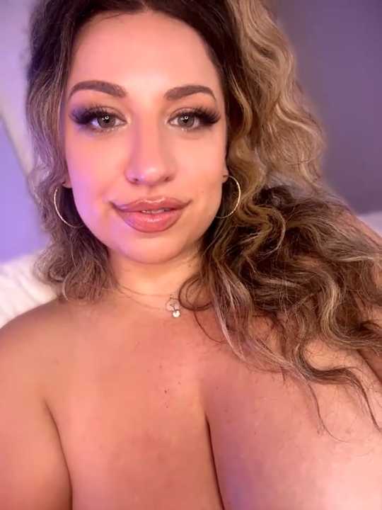 miamellycious cam recording