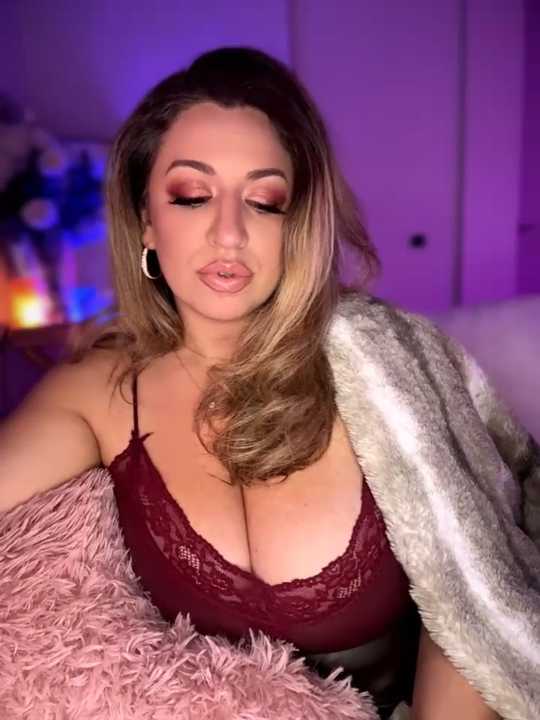miamellycious Stripchat recording – Oct 24, 2026