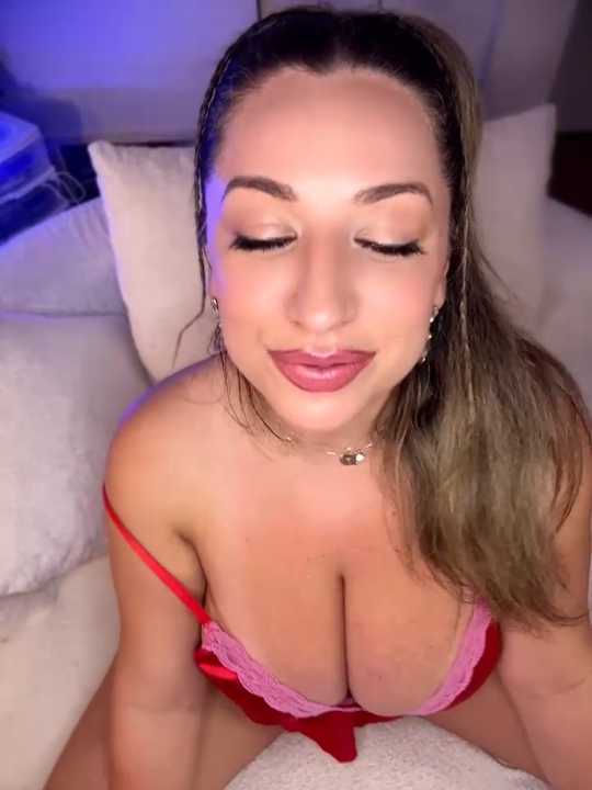 miamellycious cam recording
