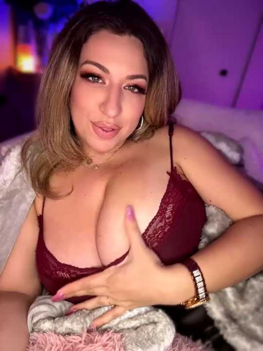 miamellycious Stripchat recording – Oct 24, 2026