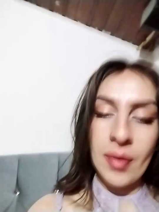 miss_beeella