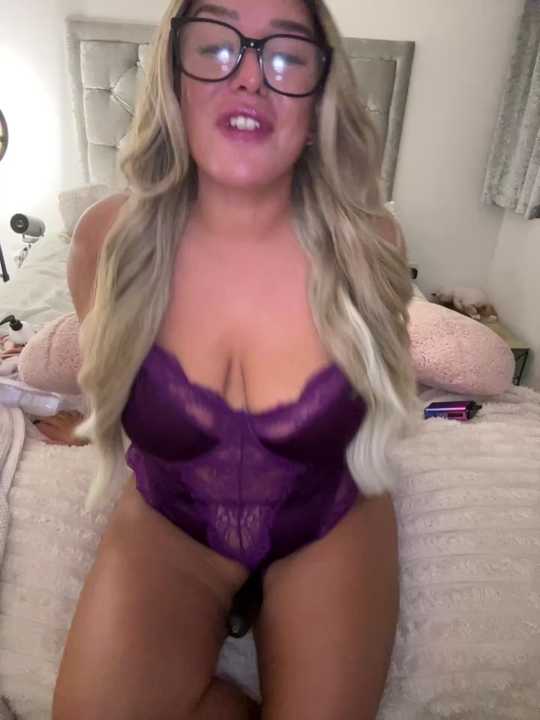 naughtychelseaxox Stripchat recording – Oct 15, 2026