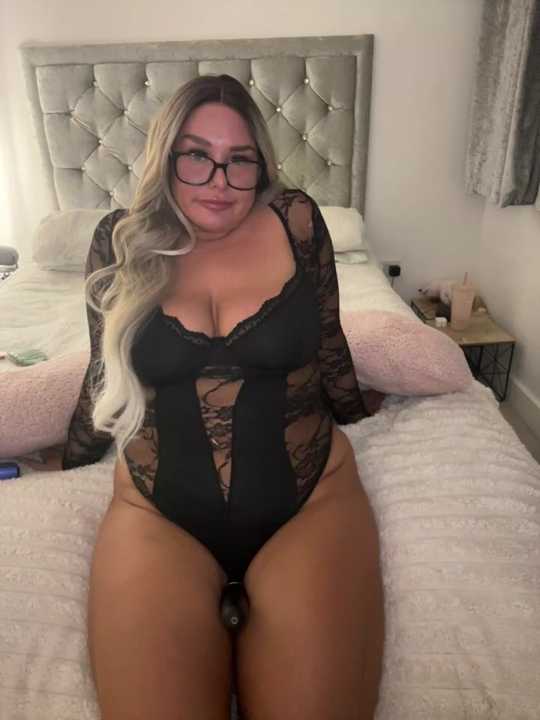 naughtychelseaxox