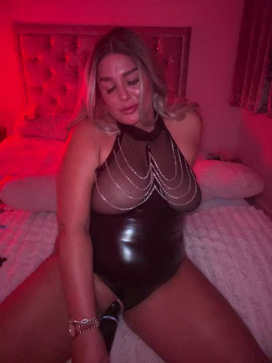 naughtychelseaxox cam recording