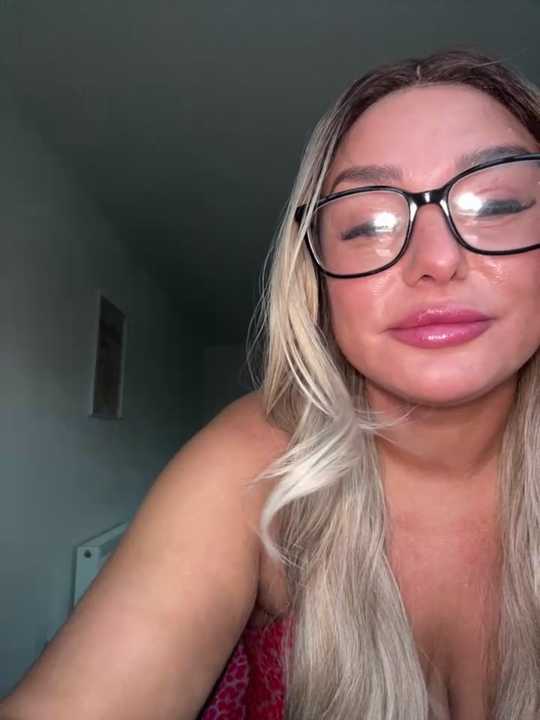 naughtychelseaxox cam recording