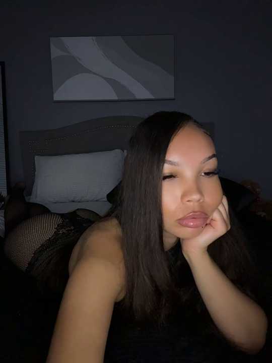 nikkiloveee cam recording