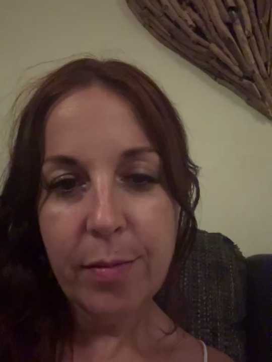 petitehotwife4u