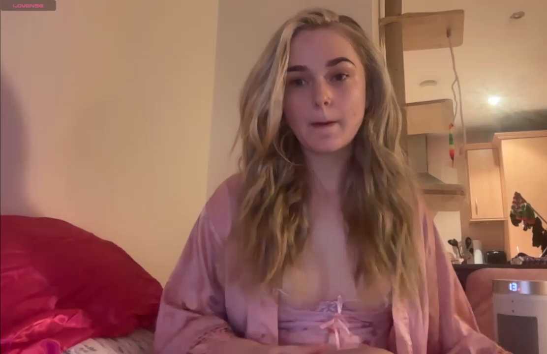 pinkiepiexo Stripchat recording – Oct 21, 2026