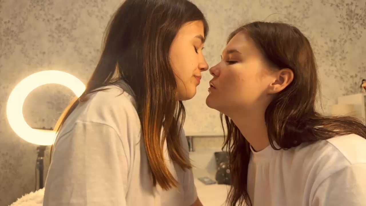 pinklesbi cam recording