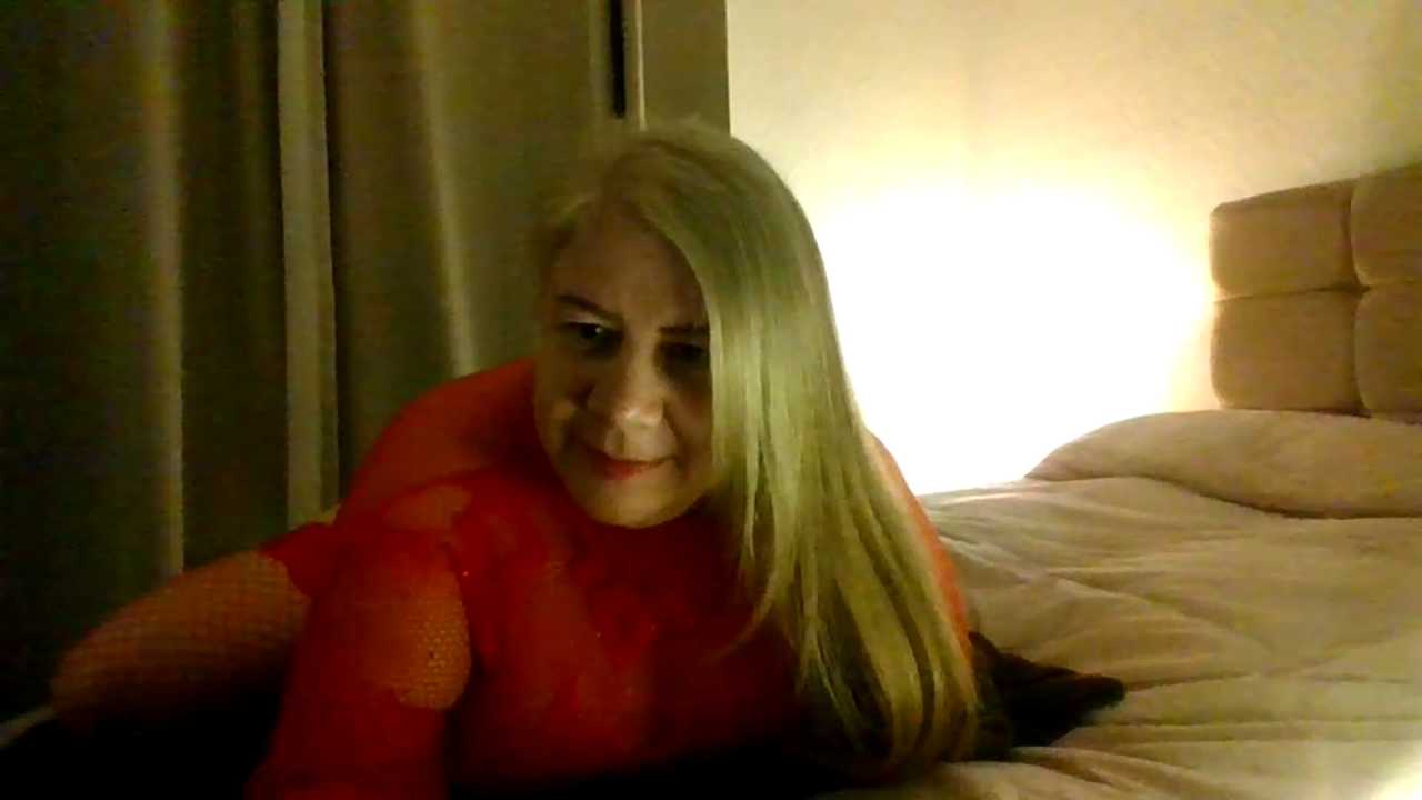pinkylou Stripchat recording – Oct 14, 2026