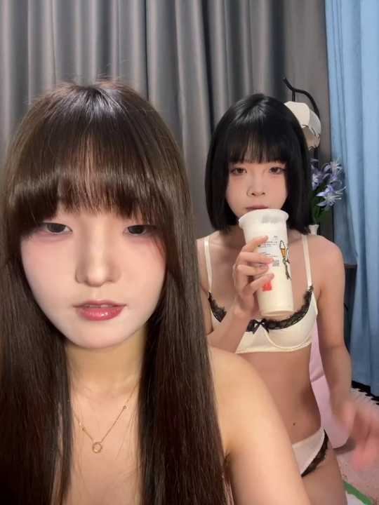 qiqi_x cam recording