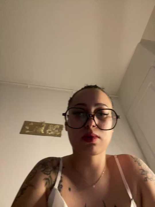 queenlo_xxx cam recording