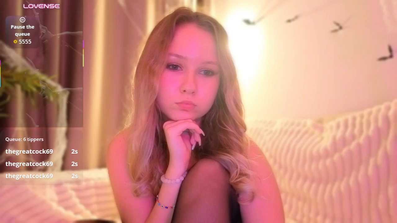 queenneee Stripchat recording – Oct 24, 2026