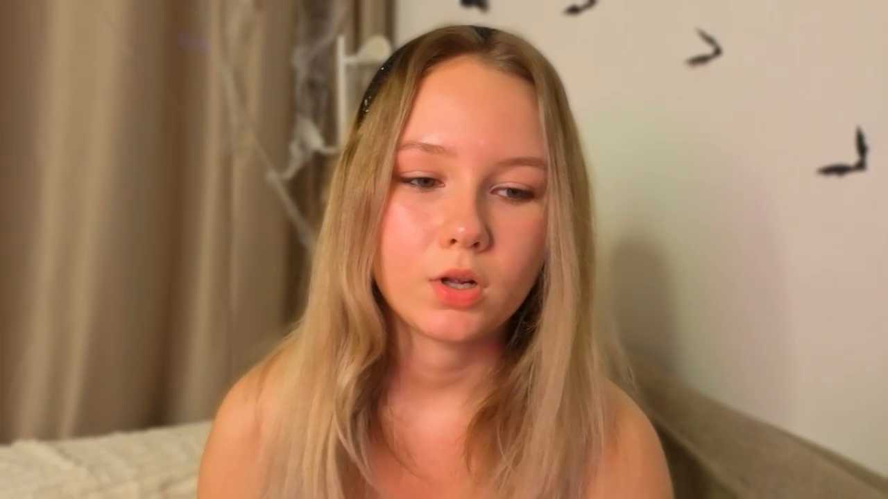 queenneee Stripchat recording – Oct 25, 2026