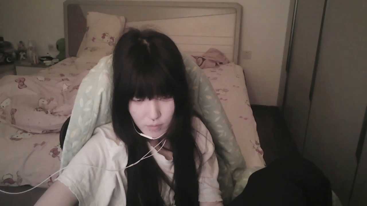 rinaloaz Stripchat recording – Oct 30, 2026