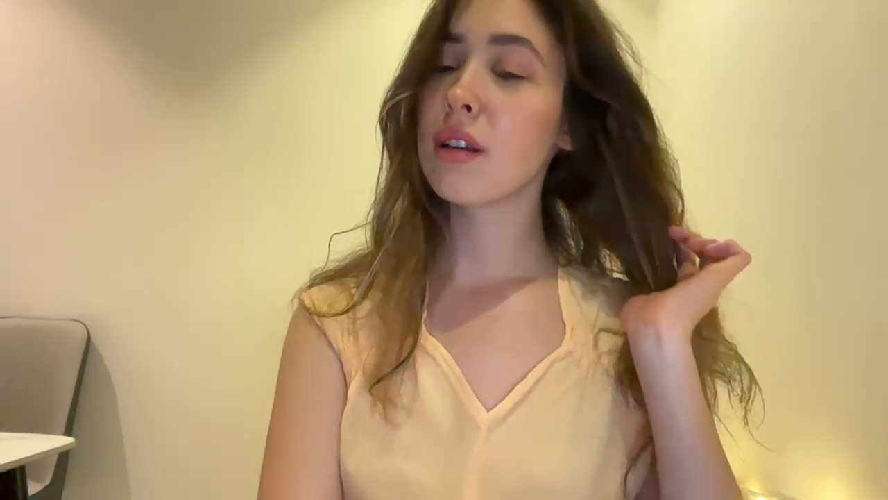 sexyyyhotLillit cam recording