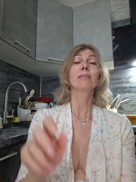 stellahere8