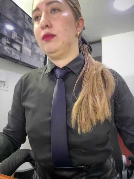 suzy-111 Stripchat recording – Oct 14, 2026