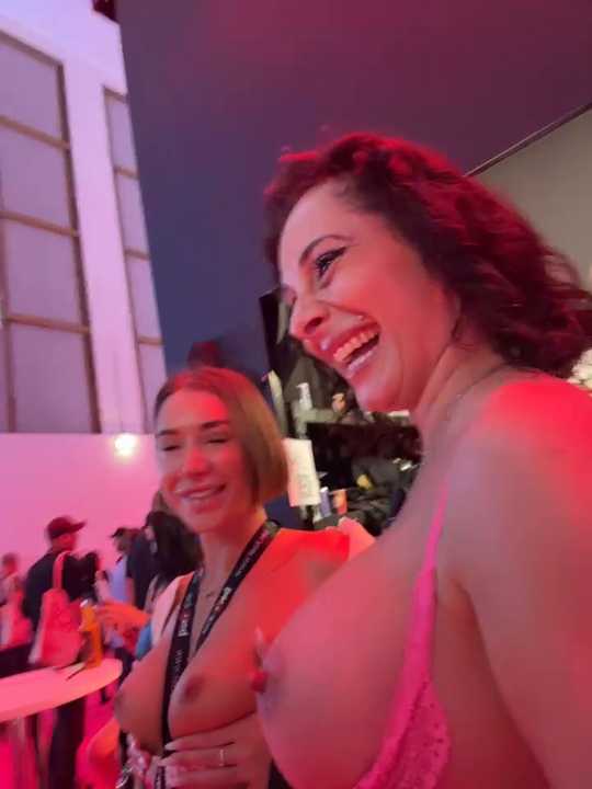 therealbeverlycious Stripchat recording – Oct 23, 2026