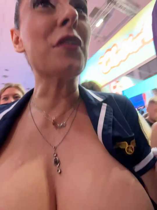therealbeverlycious Stripchat recording – Oct 24, 2026