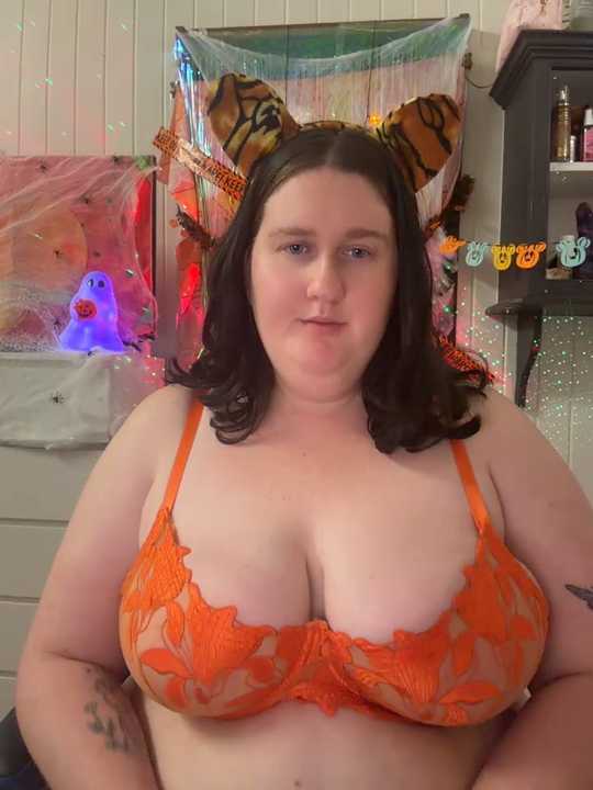 xopeachybaby Stripchat recording – Oct 27, 2026