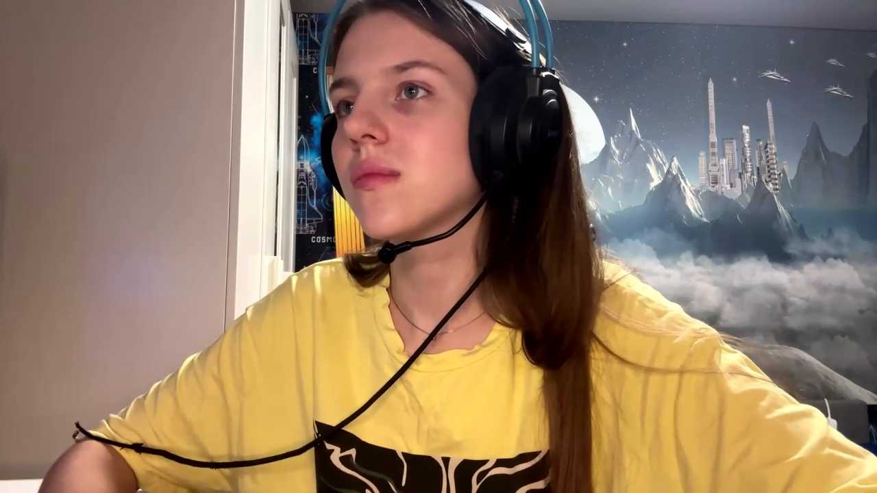 yourcutiearia cam recording