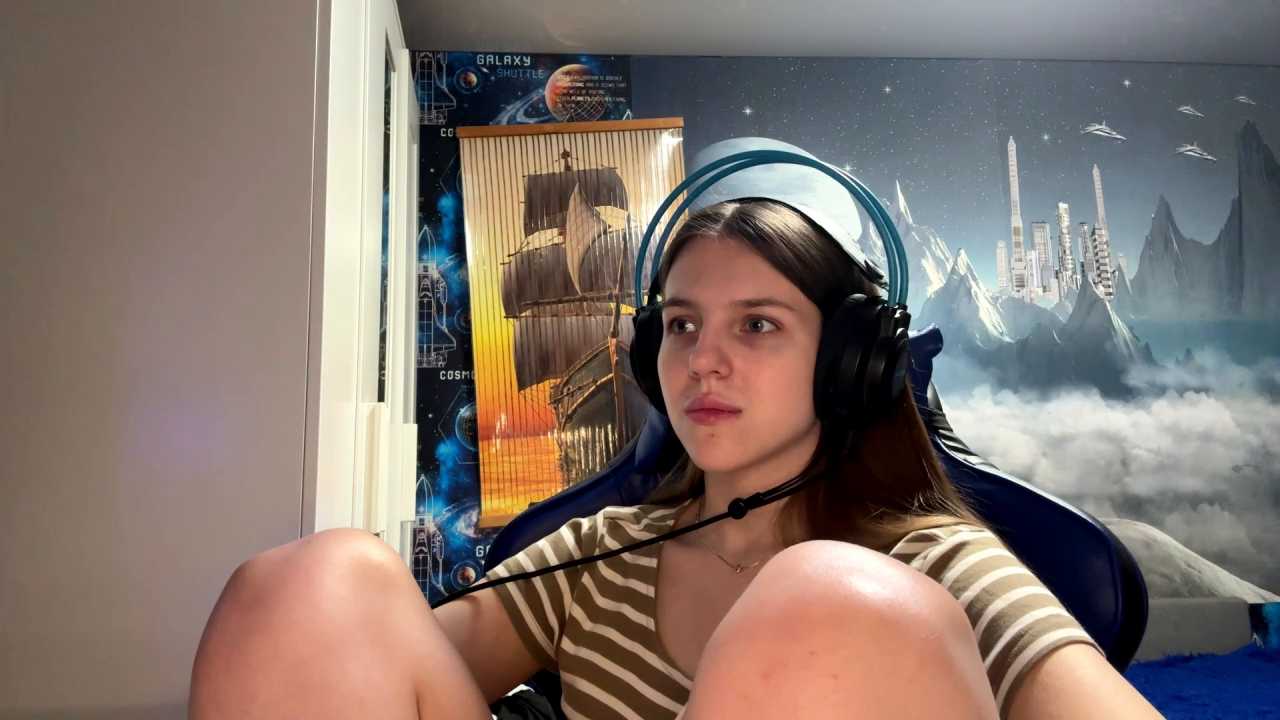 yourcutiearia cam recording